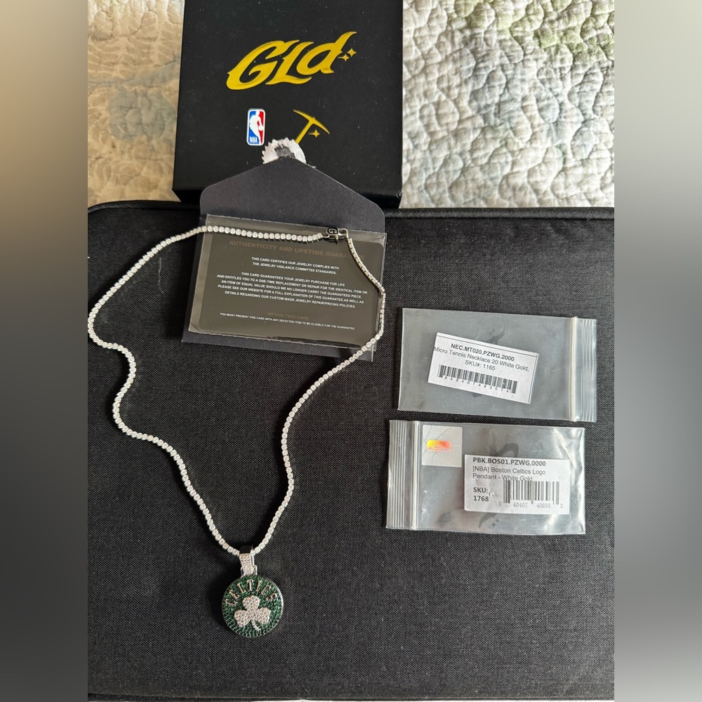 NBA Boston Celtics Logo Pendant Necklace